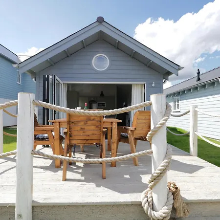 Отель The Lobster Pot House